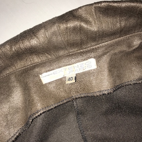 Extenzo Paris Ruffled Suede Stretch Button Blazer - Picture 10 of 11